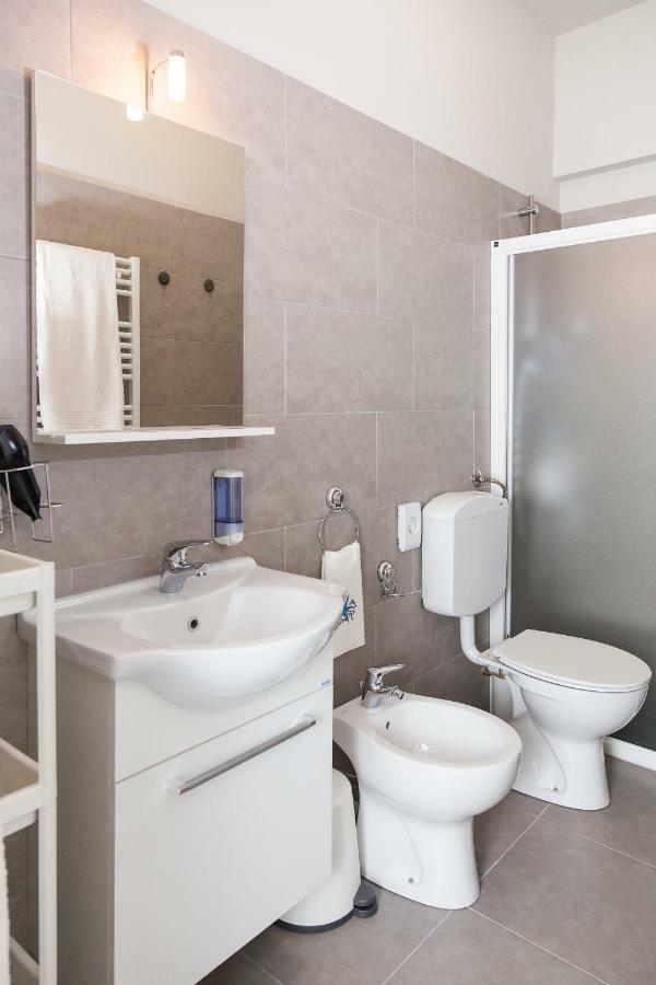 فندق Riviera Hub Cisano sul Neva المظهر الخارجي الصورة