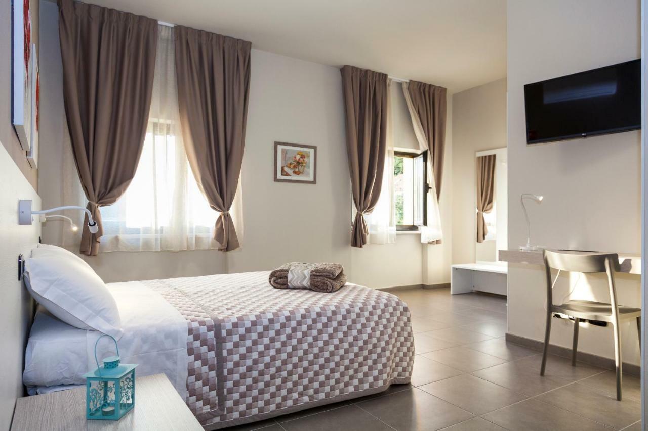 فندق Riviera Hub Cisano sul Neva المظهر الخارجي الصورة
