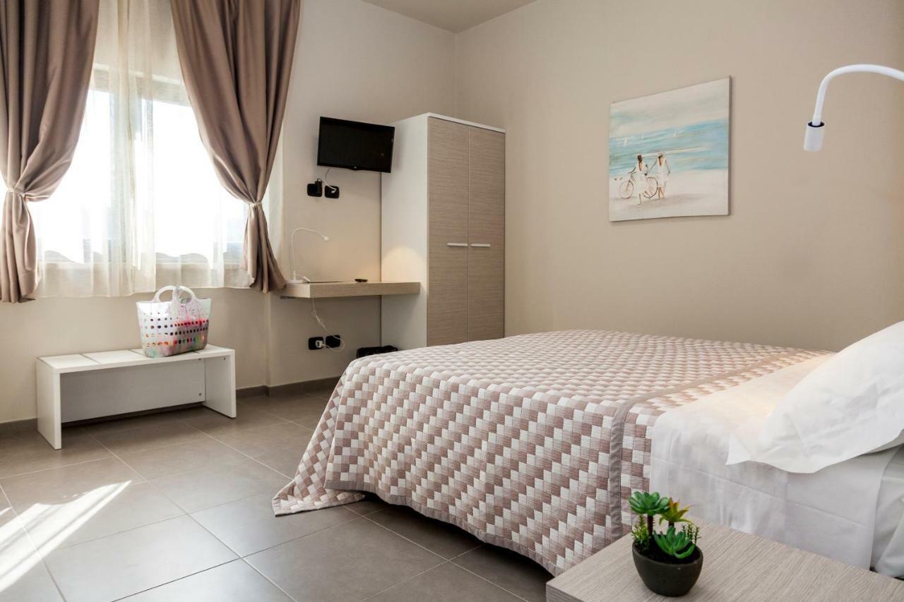 فندق Riviera Hub Cisano sul Neva المظهر الخارجي الصورة